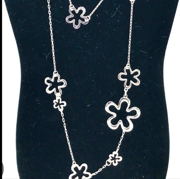 Lia Sophia Silver Floral Necklace - Picture 2 of 3